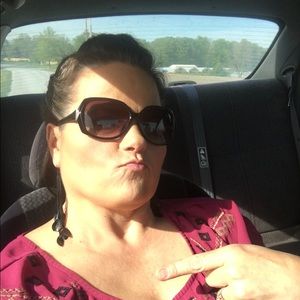 Meet your Posher, Rhonda